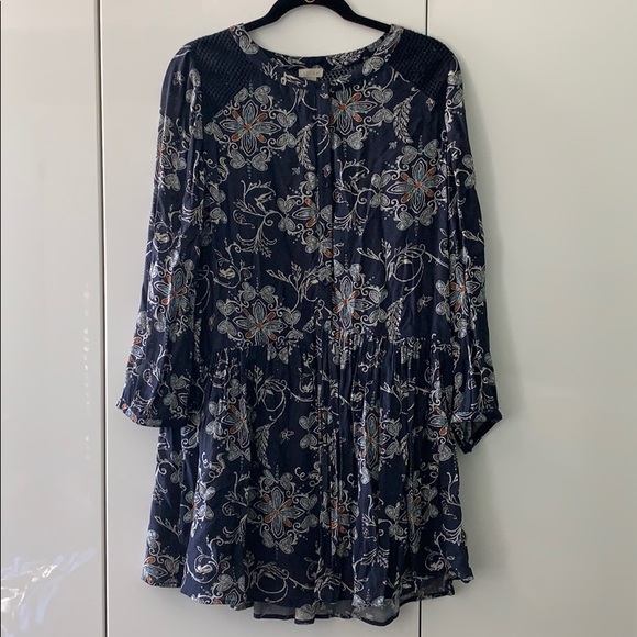 Hinge Dress - Picture 1 of 5